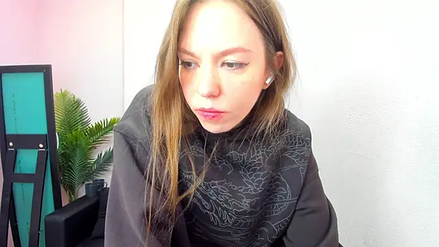 Snapshot of Persephoni chatting on 03-01-25, 01:40 Persephoni online show from 03-01-25, 01:40