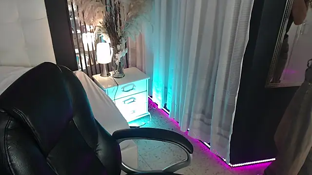 LiaVillalobos online show from 04-04-26, 03:31