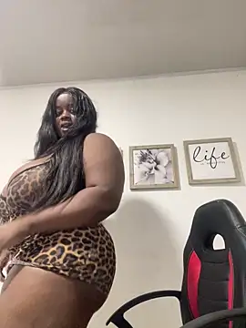 Snapshot of sharik-browns chatting on 05-22-26, 01:13 sharik-browns online show from 05-22-26, 01:13