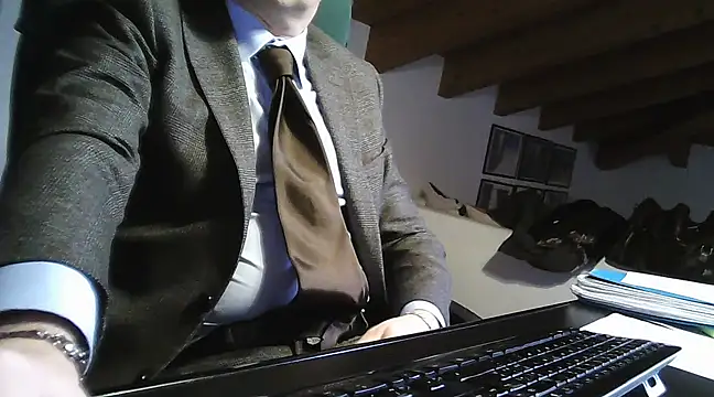 paolo72 online show from 12-16-24, 08:20