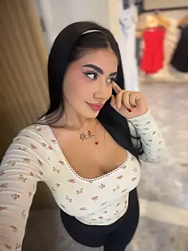 clarachanelricek online show from 11-13-25, 08:30