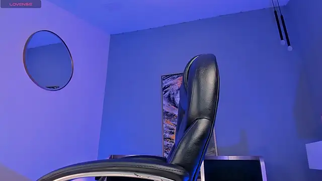 SophieBarnett online show from 12-16-25, 01:10