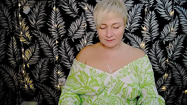 Olivia playful online show from 01-07-25, 03:44