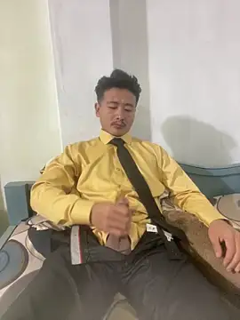 Snapshot of Satinshirt1992 chatting on 02-20-26, 04:18 Satinshirt1992 online show from 02-20-26, 04:18