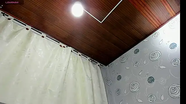 luna evaa online show from 10-20-25, 02:06