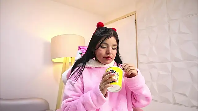 dianebleu online show from 11-26-25, 04:35