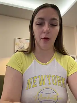 Snapshot of Janeee chatting on 01-03-25, 05:28 Janeee online show from 01-03-25, 05:28