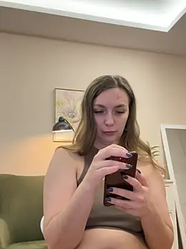 Snapshot of Janeee chatting on 01-03-25, 01:25 Janeee online show from 01-03-25, 01:25