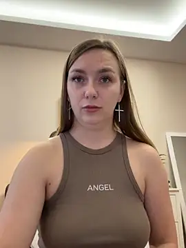 Snapshot of Janeee chatting on 01-06-25, 12:02 Janeee online show from 01-06-25, 12:02