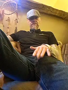 eddouxxx78 online show from 05-08-26, 11:37