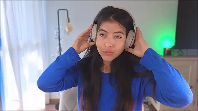 anabelcurvy online show from 12-22-24, 02:16