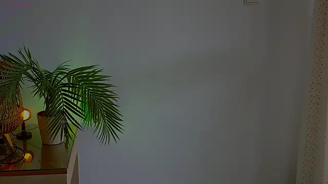 Snapshot of anabelcurvy chatting on 03-18-26, 02:53 anabelcurvy online show from 03-18-26, 02:53