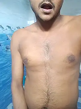 Snapshot of Itsdesi_boy chatting on 10-15-25, 04:01 Itsdesi boy online show from 10-15-25, 04:01