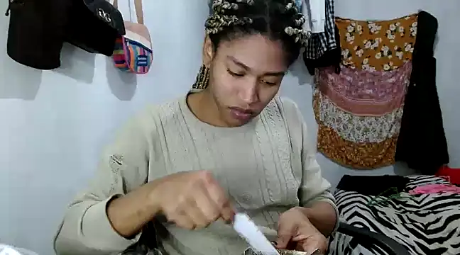 angelamarie1 online show from 02-24-25, 02:19