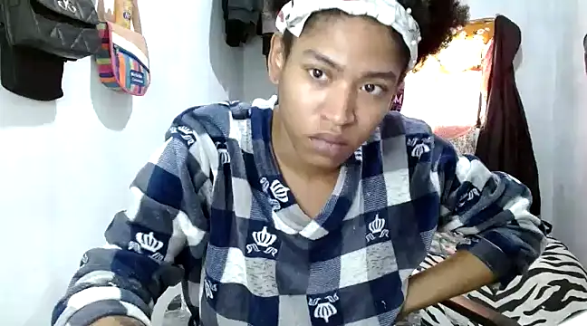 angelamarie1 online show from 03-17-25, 01:39