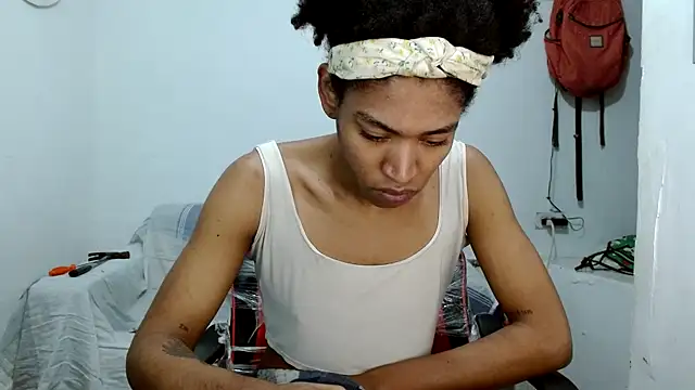 angelamarie1 online show from 10-04-25, 12:47