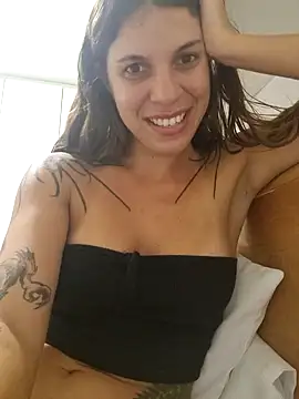 Snapshot of frenchxena98 chatting on 01-04-25, 10:24 frenchxena98 online show from 01-04-25, 10:24