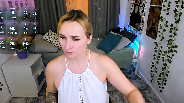 Karinella x online show from 03-21-25, 09:12