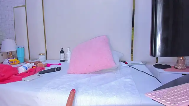 paola rodriguez online show from 10-04-25, 12:14