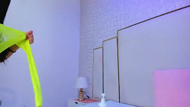 paola rodriguez online show from 04-12-26, 09:58