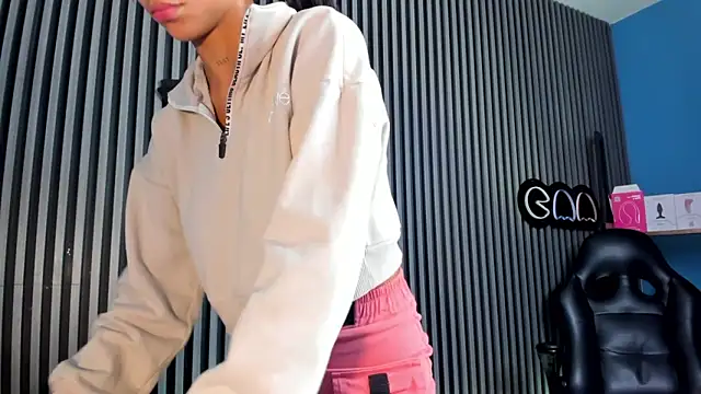 LauraAristizabal online show from 02-21-25, 03:54