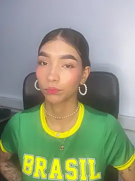 LauraAristizabal online show from 07-18-26, 10:30