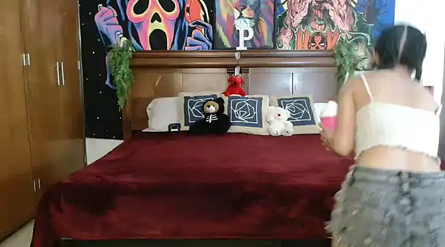 MINI Petite online show from 01-31-25, 08:43