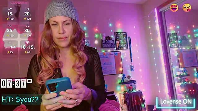 Snapshot of EmmaIsHere chatting on 12-15-24, 02:37 EmmaIsHere online show from 12-15-24, 02:37