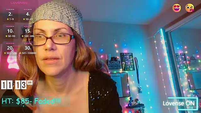 Snapshot of EmmaIsHere chatting on 12-26-24, 06:12 EmmaIsHere online show from 12-26-24, 06:12