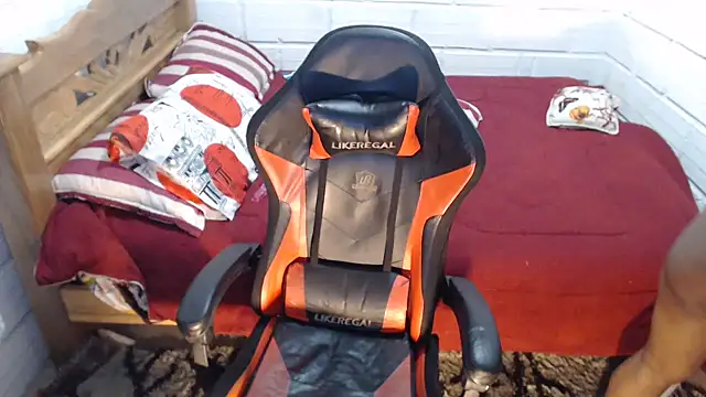 sexyjustin202 online show from 12-20-24, 10:00