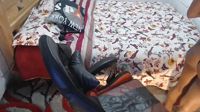 sexyjustin202 online show from 10-20-25, 10:32