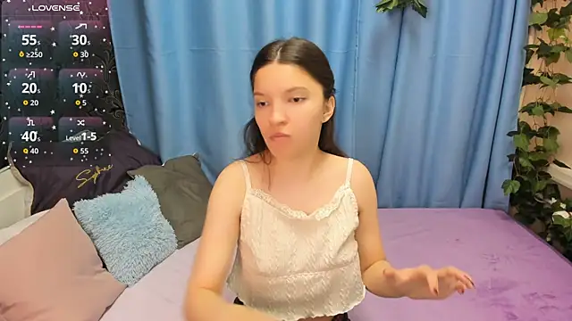 Snapshot of MelaniGrand chatting on 10-25-25, 09:39 MelaniGrand online show from 10-25-25, 09:39