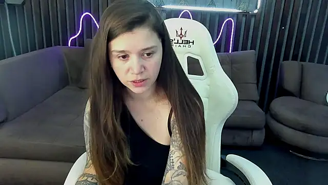 Snapshot of AmellyMilly chatting on 09-15-25, 12:38 AmellyMilly online show from 09-15-25, 12:38