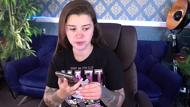 Snapshot of AmellyMilly chatting on 10-07-25, 12:46 AmellyMilly online show from 10-07-25, 12:46