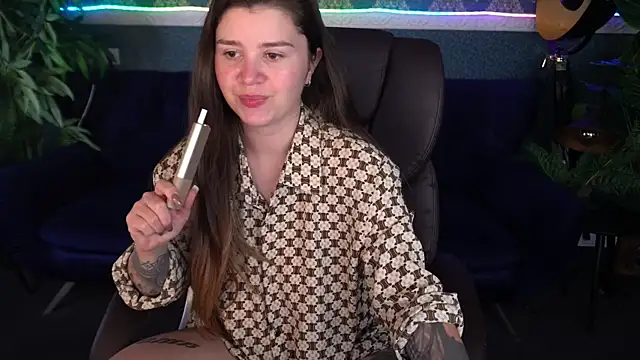 Snapshot of AmellyMilly chatting on 10-26-25, 01:39 AmellyMilly online show from 10-26-25, 01:39