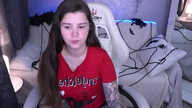 Snapshot of AmellyMilly chatting on 10-29-25, 01:46 AmellyMilly online show from 10-29-25, 01:46