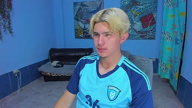 patrik 027 online show from 10-25-25, 05:08