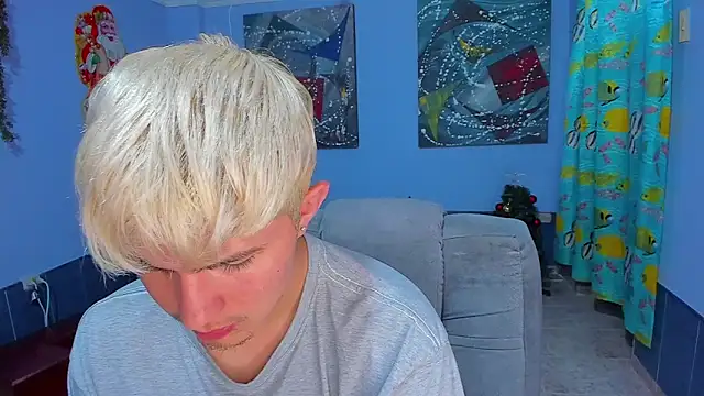 Snapshot of patrik_027 chatting on 12-18-25, 08:48 patrik 027 online show from 12-18-25, 08:48