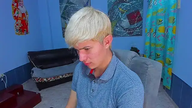 Snapshot of patrik_027 chatting on 12-20-25, 09:11 patrik 027 online show from 12-20-25, 09:11