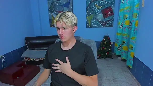 Snapshot of patrik_027 chatting on 01-12-26, 08:47 patrik 027 online show from 01-12-26, 08:47