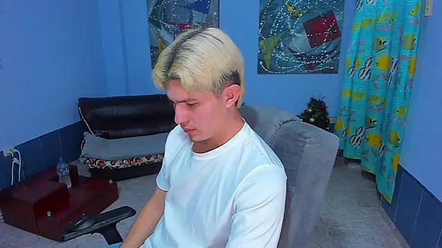 Snapshot of patrik_027 chatting on 01-18-26, 05:17 patrik 027 online show from 01-18-26, 05:17