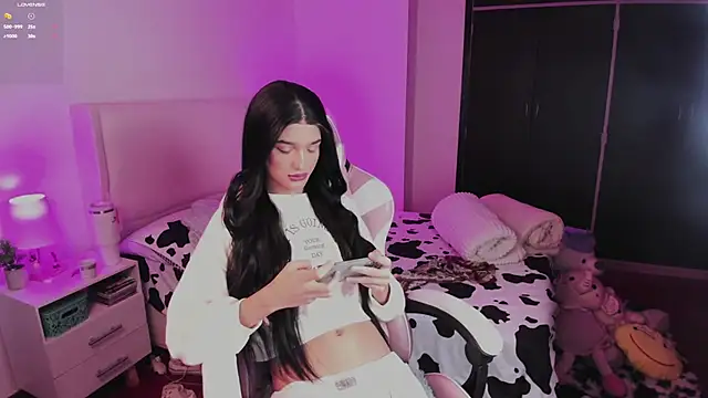 Snapshot of Ainhoads chatting on 11-05-25, 08:14 Ainhoads online show from 11-05-25, 08:14