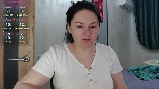 Stacy Davice online show from 12-15-25, 09:35