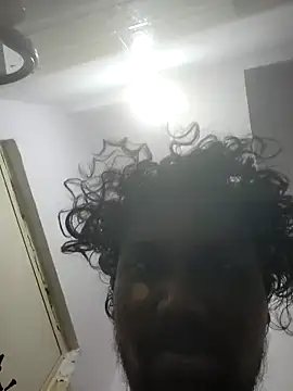 Snapshot of Mallupaiyanaachu chatting on 04-11-26, 01:04 Mallupaiyanaachu online show from 04-11-26, 01:04