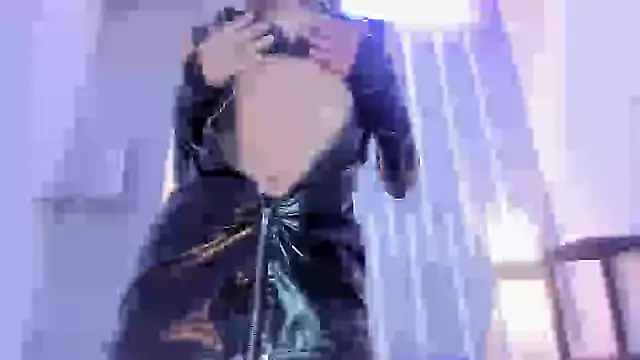 Victoria Badgal  online show from 12-17-24, 11:38