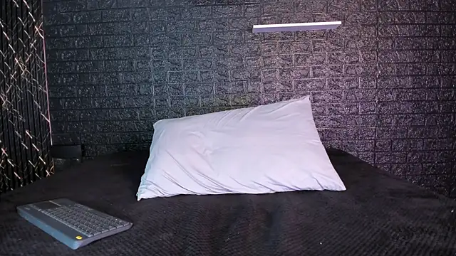 Victoria Badgal  online show from 10-02-25, 08:16