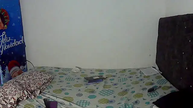 Snapshot of charrysexy1 chatting on 01-08-26, 12:40 charrysexy1 online show from 01-08-26, 12:40