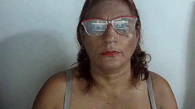 Snapshot of charrysexy1 chatting on 01-10-26, 12:18 charrysexy1 online show from 01-10-26, 12:18