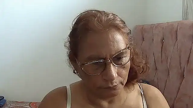 Snapshot of charrysexy1 chatting on 02-14-26, 02:03 charrysexy1 online show from 02-14-26, 02:03