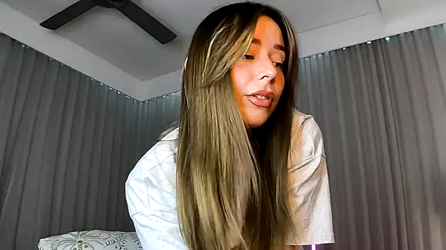 Snapshot of SashaJade_ chatting on 01-14-26, 11:20 SashaJade online show from 01-14-26, 11:20